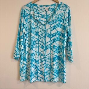 Chico’s Blue and White Patterned Tunic Top Beach Resort V Neck Size 1 M/8